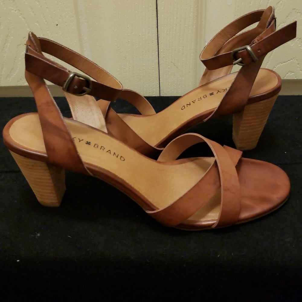 Lucky Brand Tan Heeled Sandals